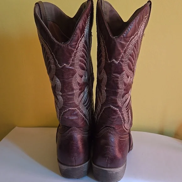 Coconuts by Matisse - Picture 4 of 8